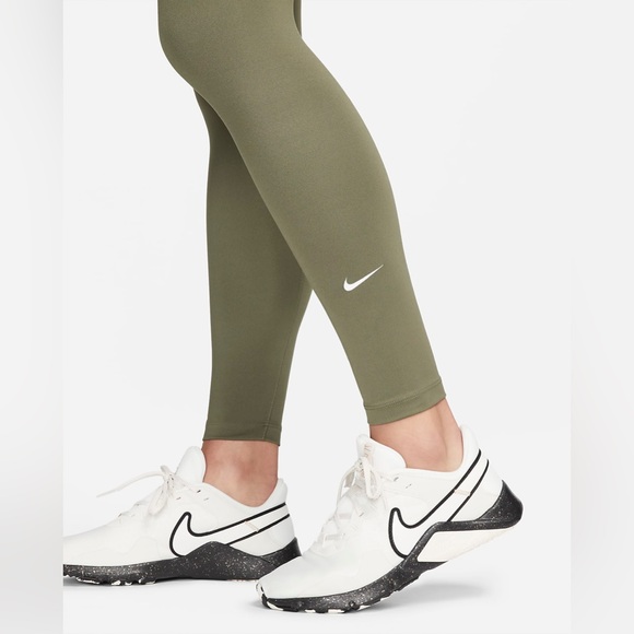 Nike One
Women's High-Rise Leggings - Picture 3 of 6